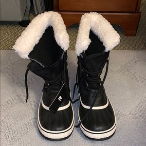 Sorel Winter Carnival snow boot size 8.5 *UNWORN*